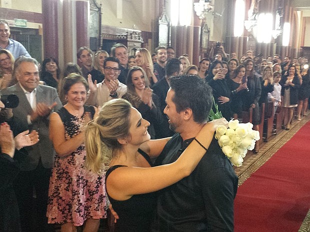 Fotógrafa é pedida em casamento durante cerimônia falsa em BH. Foto: Thais Pimentel/G1 MG